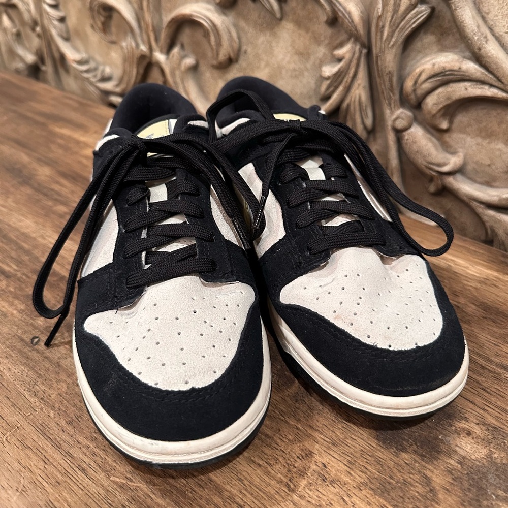 Nike Dunks - image 2